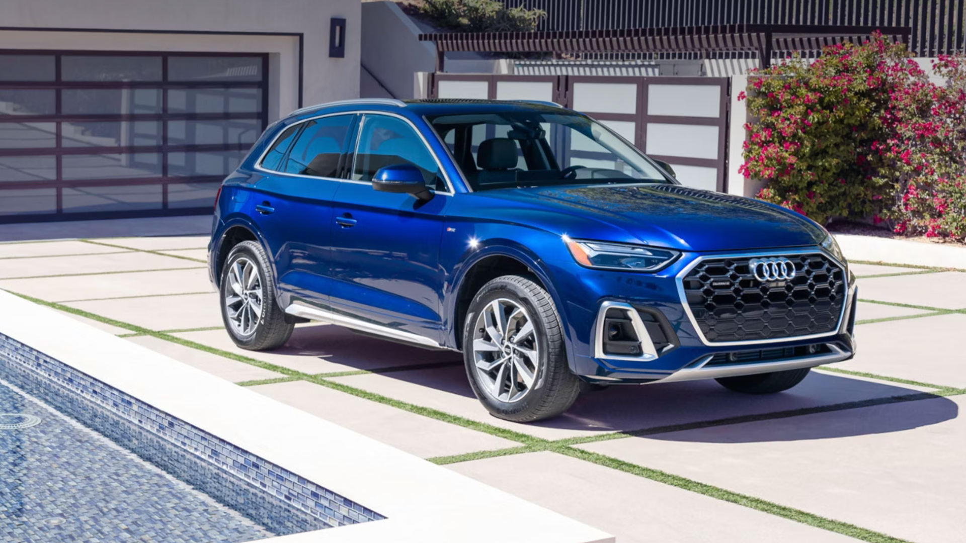 See the 2025 Audi Q5 in Madison, WI | Features Review